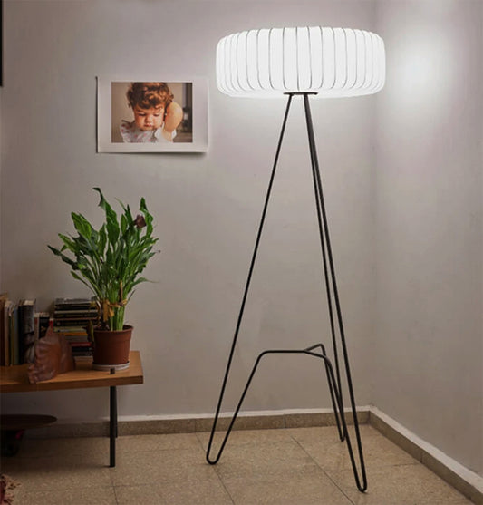 Mimosa Soft Touch Beyaz Üç Ayaklı Lambader 68 Cm