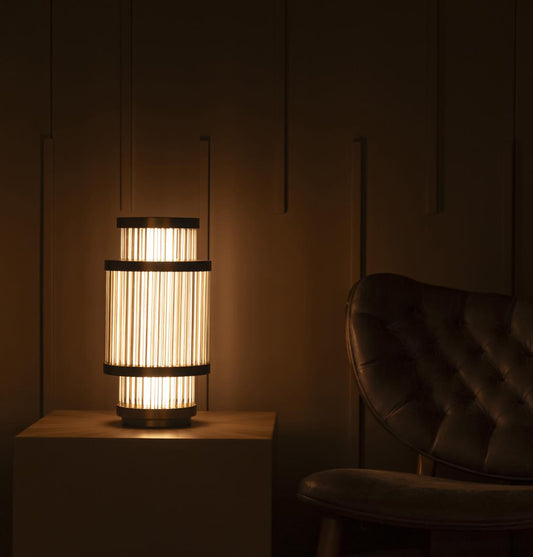 Nablus şeffaf cam çubuklu eskitme masa lambası