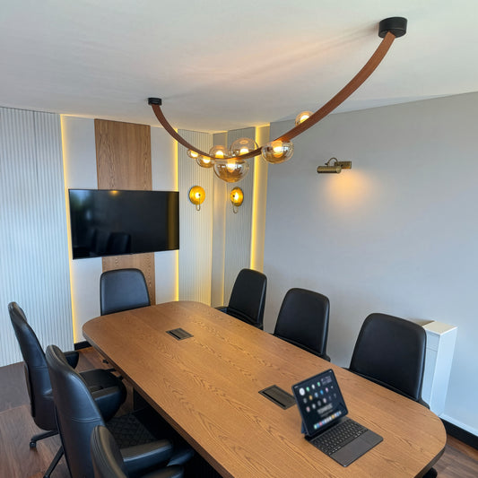 Labranda 7'li Bal Camlı Kahverengi Deri Kemerli Avize